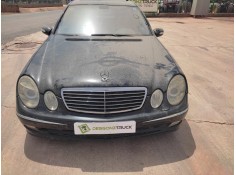 mercedes-benz clase e (w211) berlina del año 2004