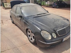 mercedes-benz clase e (w211) berlina del año 2004 2