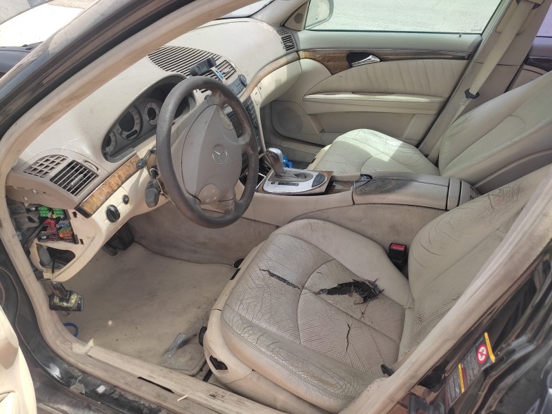 mercedes-benz clase e (w211) berlina del año 2004