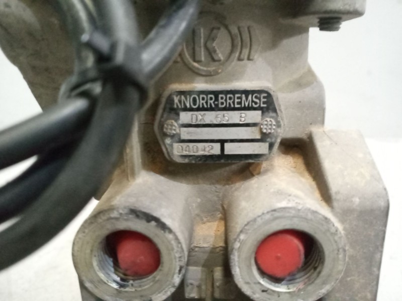 Recambio de valvula aire para iveco eurocargo 05.03  3.9 diesel referencia OEM IAM 504052063 DX65B 504100604