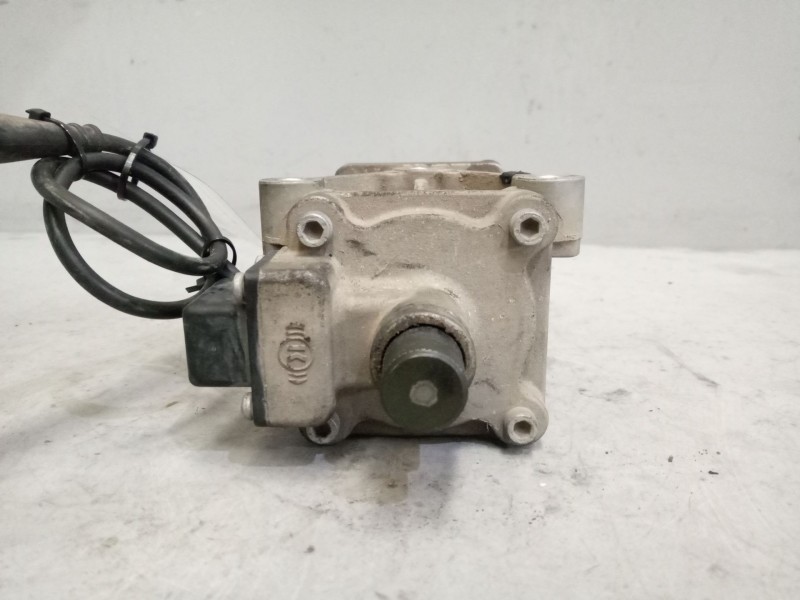 Recambio de valvula aire para iveco eurocargo 05.03  3.9 diesel referencia OEM IAM 504052063 DX65B 504100604