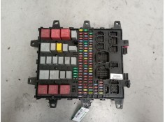 Recambio de caja reles / fusibles para renault magnum 4xx.18/4xx.26 02  12.0 diesel referencia OEM IAM 5010590677  