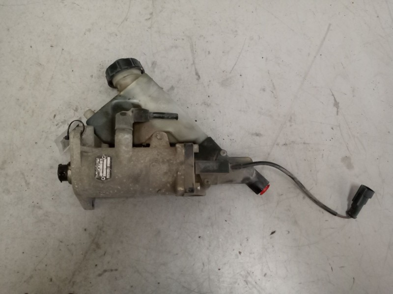 Recambio de bombin embrague para iveco eurocargo 05.03  3.9 diesel referencia OEM IAM 504084986 SM1B 5801317171