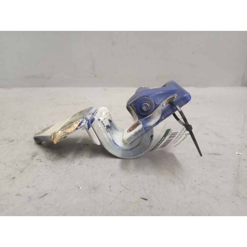 Recambio de bisagra delantera derecha para iveco eurocargo 05.03  3.9 diesel referencia OEM IAM 500301541  SUPERIOR