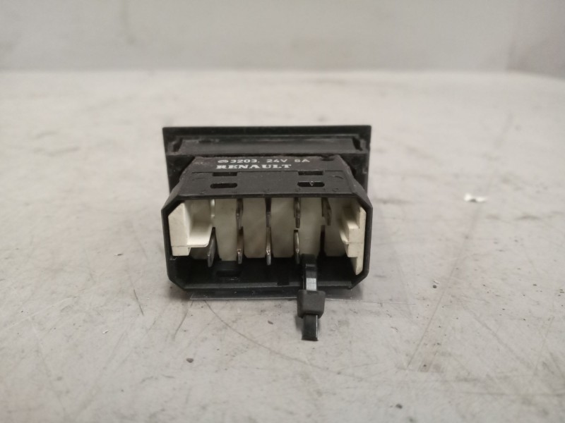 Recambio de mando elevalunas delantero izquierdo para renault magnum 4xx.18/4xx.26 02  12.0 diesel referencia OEM IAM   