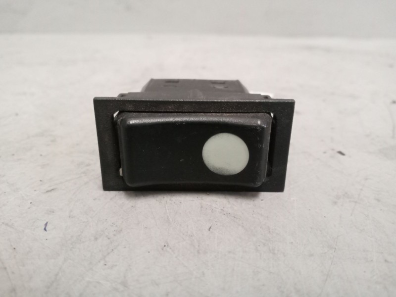 Recambio de mando elevalunas delantero izquierdo para renault magnum 4xx.18/4xx.26 02  12.0 diesel referencia OEM IAM   