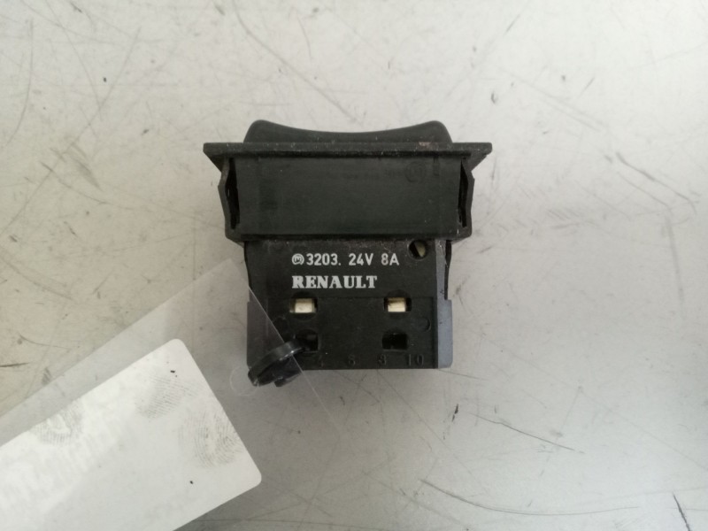 Recambio de mando elevalunas delantero izquierdo para renault magnum 4xx.18/4xx.26 02  12.0 diesel referencia OEM IAM   