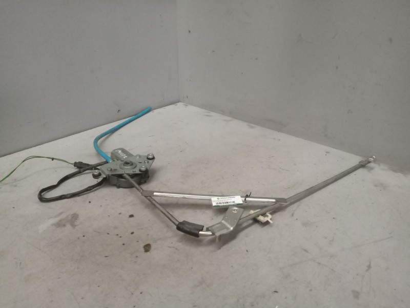 Recambio de elevalunas delantero derecho para iveco eurocargo 05.03  3.9 diesel referencia OEM IAM 99487780  