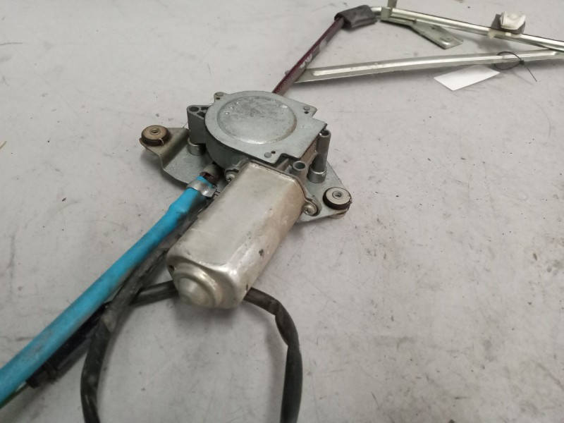 Recambio de elevalunas delantero derecho para iveco eurocargo 05.03  3.9 diesel referencia OEM IAM 99487780  