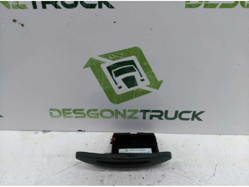Recambio de cenicero para renault scenic (ja..) 1.6 16v authentique (ja0b/11) referencia OEM IAM 7700426758  