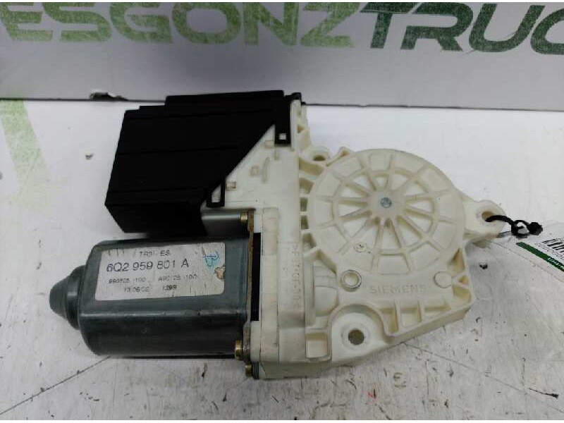 Recambio de motor elevalunas delantero derecho para seat ibiza (6l1) cool referencia OEM IAM 6Q2959801AFKZ  