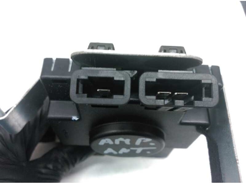 Recambio de amplificador antena para audi a3 (8p) 1.9 tdi ambiente referencia OEM IAM 8P0035225D  