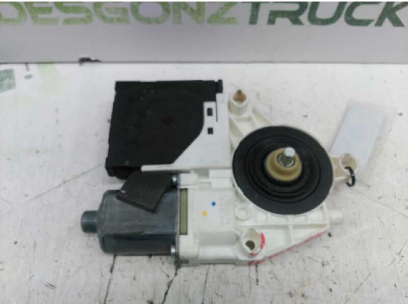 Recambio de motor elevalunas delantero derecho para audi a3 (8p) 1.9 tdi ambiente referencia OEM IAM   