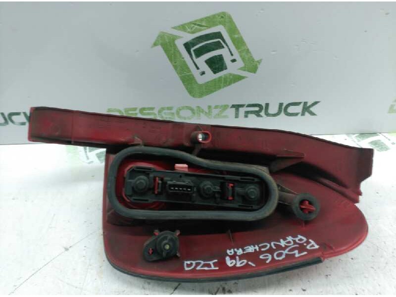 Recambio de piloto trasero izquierdo para peugeot 306 break style referencia OEM IAM YORKA45227  