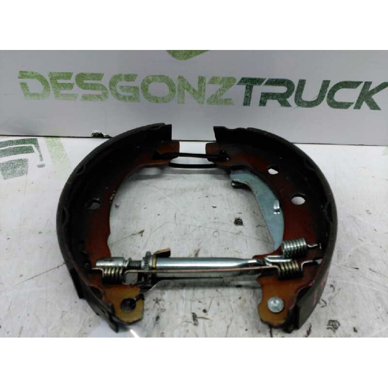 Recambio de zapatas de freno traseras para renault rapid/express (f40) 1.9 d familiar (f40p) referencia OEM IAM   