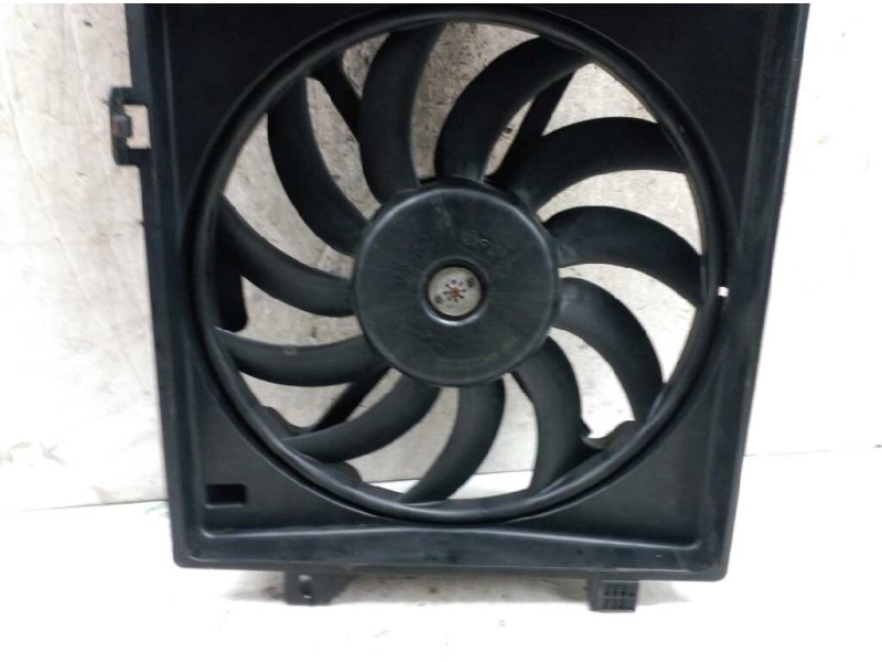 Recambio de electroventilador para chrysler voyager (rg) 2.5 crd grand voyager limited referencia OEM IAM 868501E  