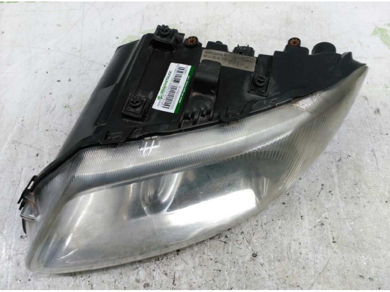 Recambio de faro izquierdo para chrysler voyager (rg) 2.5 crd grand voyager limited referencia OEM IAM 04857703AB  