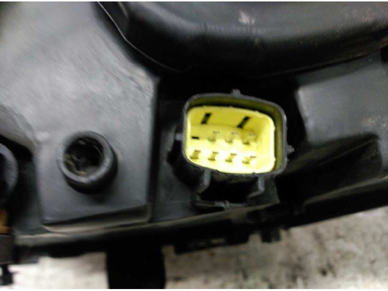 Recambio de faro izquierdo para chrysler voyager (rg) 2.5 crd grand voyager limited referencia OEM IAM 04857703AB  