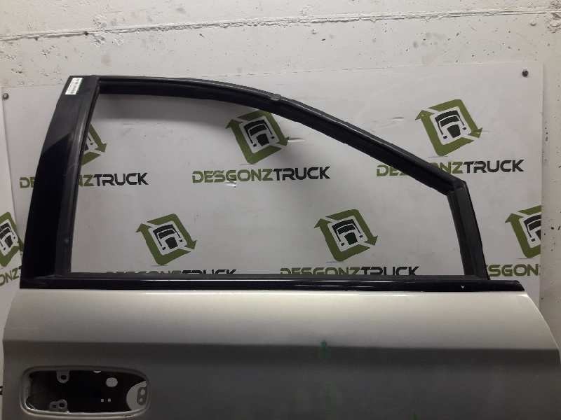 Recambio de puerta delantera derecha para chrysler voyager (rg) 2.5 crd grand voyager limited referencia OEM IAM   