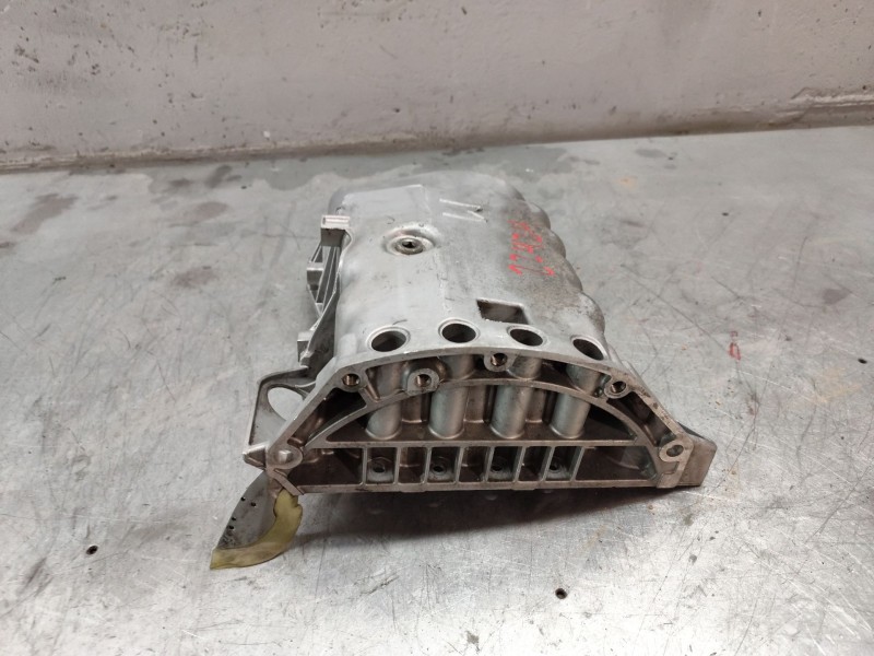 Recambio de carter para renault megane ii berlina 5p 1.9 dci diesel referencia OEM IAM 8200833923  