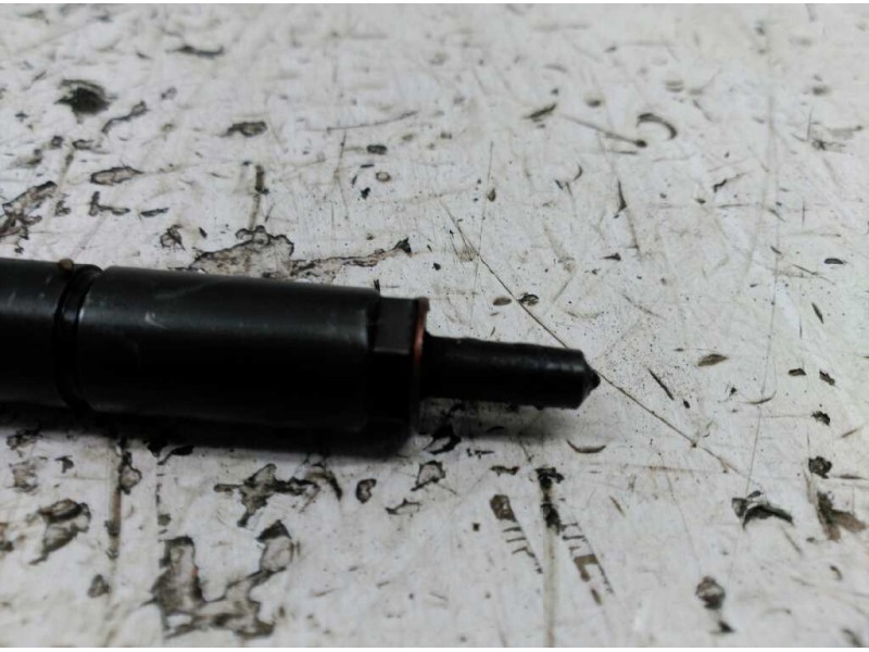Recambio de inyector para nissan almera tino (v10m) acenta referencia OEM IAM 28930BU100  