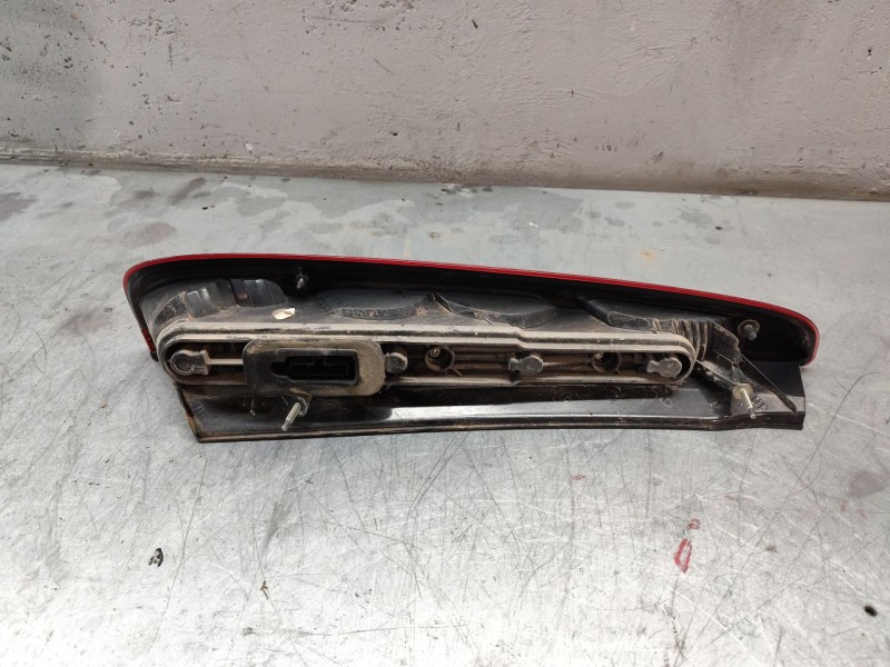 Recambio de piloto trasero derecho para ford focus c-max (cap) ambiente (d) referencia OEM IAM   