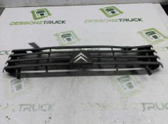 Recambio de rejilla delantera central para citroen c15 d referencia OEM IAM 9612999177  