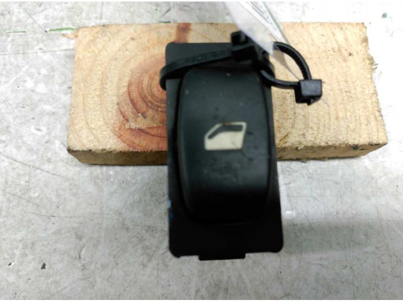 Recambio de mando elevalunas delantero derecho para peugeot 407 sport referencia OEM IAM 6554E8 6554E8 