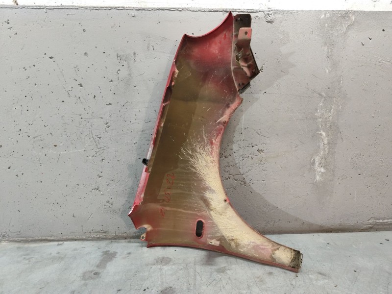 Recambio de aleta delantera izquierda para volkswagen polo (9n1) conceptline referencia OEM IAM   