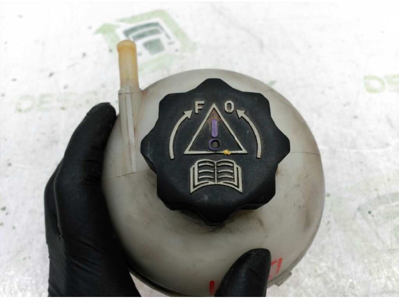 Recambio de deposito expansion para peugeot 206 berlina xr referencia OEM IAM 9626378480  