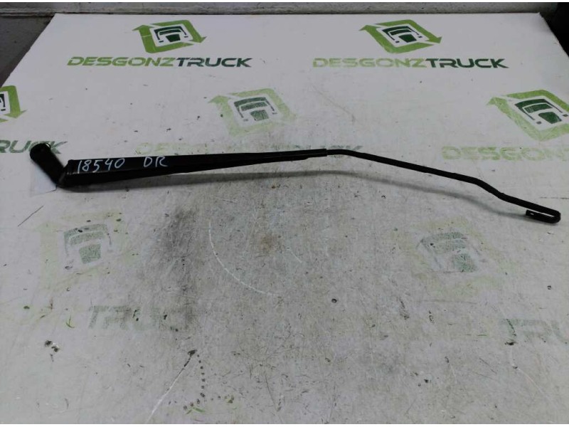 Recambio de brazo limpia delantero derecho para peugeot 206 4-trg. xr referencia OEM IAM 33493BOSCH 6429S0 