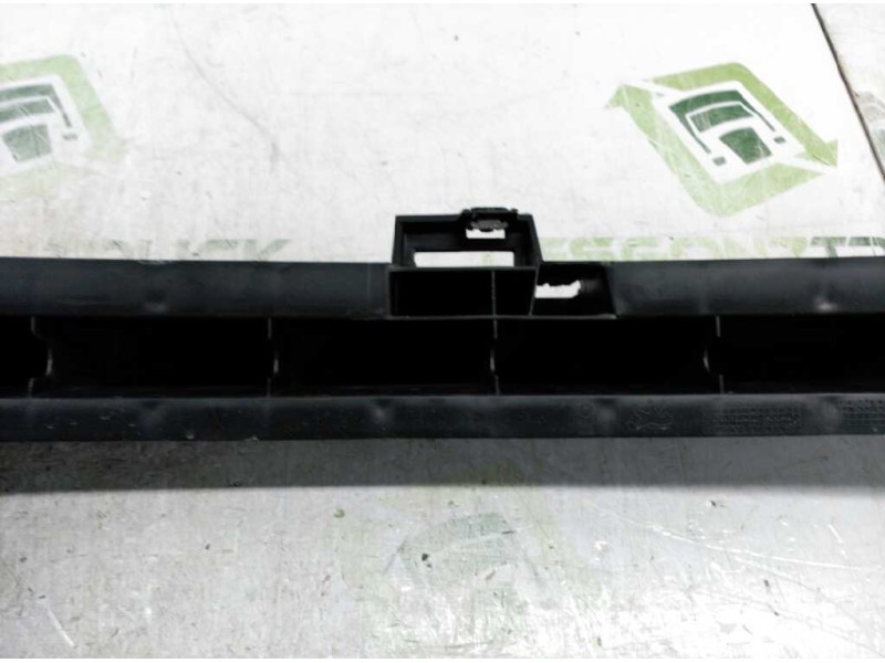 Recambio de refuerzo paragolpes delantero para peugeot 206 4-trg. xr referencia OEM IAM 9628836380 7414N9 