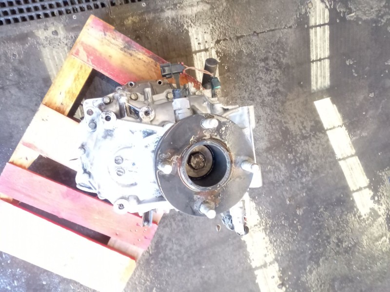 Recambio de caja cambios para renault maxity referencia OEM IAM 6S380V 32010LC11A 1323065035