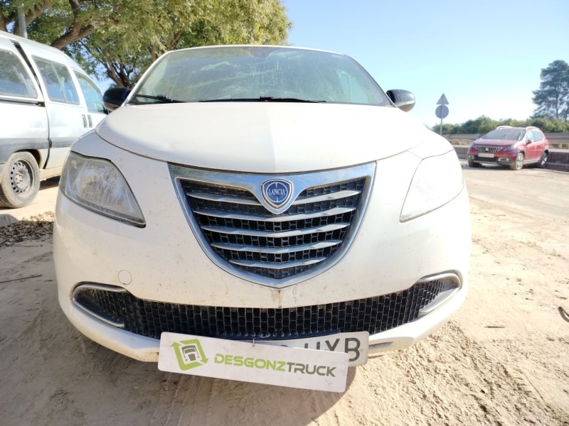 lancia ypsilon (312_) del año 2014