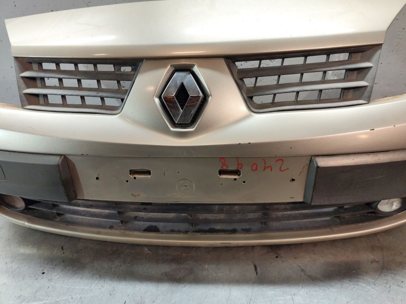 Recambio de paragolpes delantero para renault scenic ii 1.9 dci diesel referencia OEM IAM   