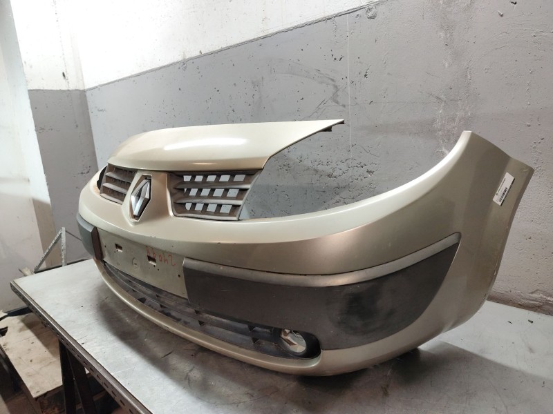 Recambio de paragolpes delantero para renault scenic ii 1.9 dci diesel referencia OEM IAM   