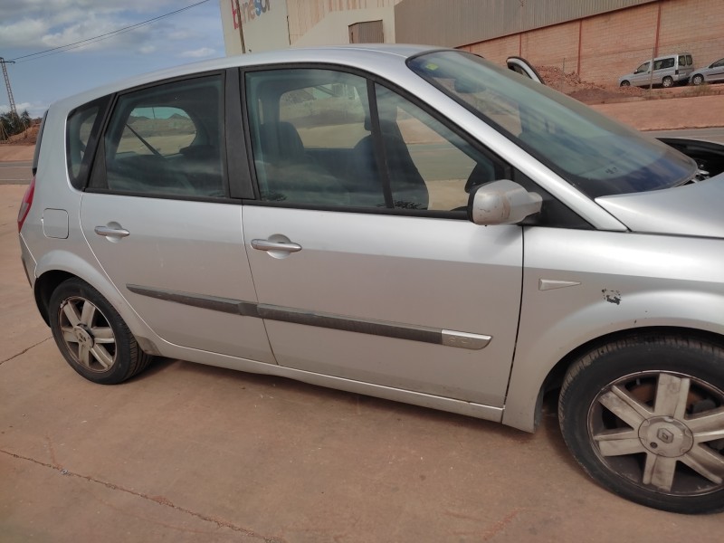 renault scenic ii del año 2005