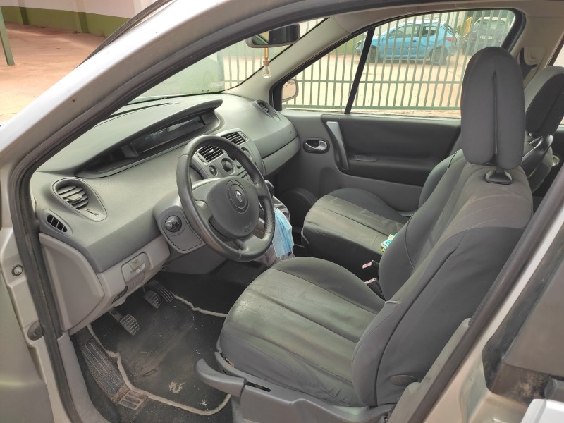 renault scenic ii del año 2005