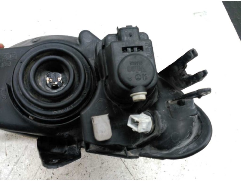 Recambio de faro izquierdo para peugeot 206 berlina xt referencia OEM IAM 9640559580 89005132 