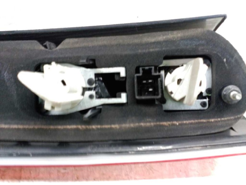 Recambio de piloto trasero derecho para volvo v70 familiar edition r-design referencia OEM IAM 30722646 SUPERIOR 