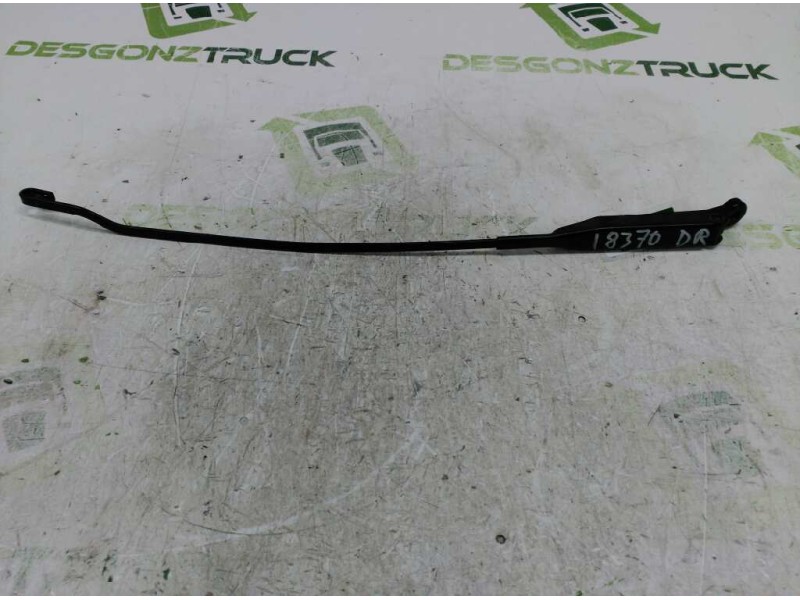 Recambio de brazo limpia delantero derecho para opel corsa c club referencia OEM IAM 09114667  