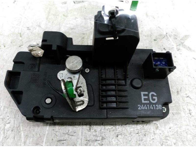 Recambio de cerradura puerta trasera izquierda para opel corsa c club referencia OEM IAM EG24414138  