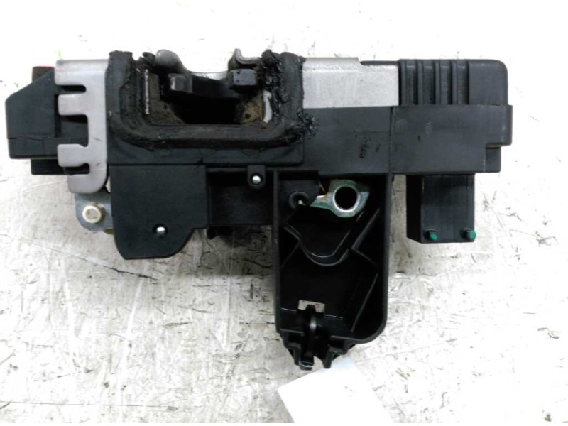 Recambio de cerradura puerta trasera izquierda para opel corsa c club referencia OEM IAM EG24414138  