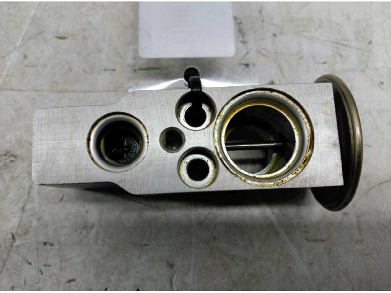 Recambio de valvula expansion para opel corsa c club referencia OEM IAM 662492D 09196195 