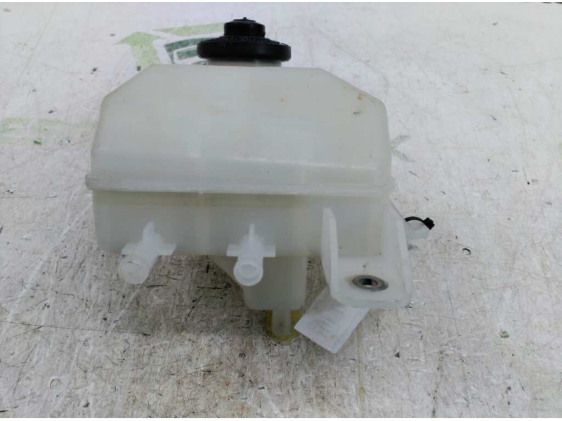 Recambio de deposito liquido de frenos para toyota prius (nhw20) basis referencia OEM IAM 132311  