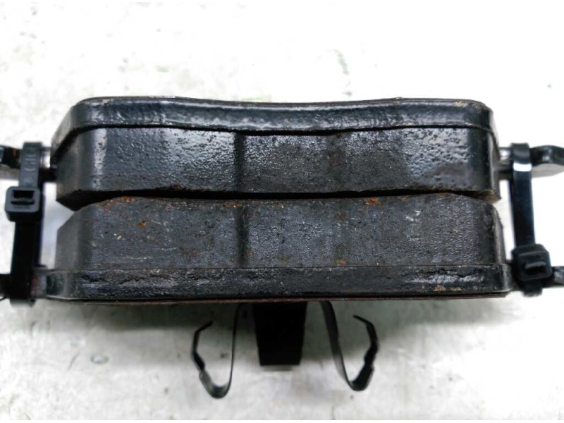 Recambio de pastillas de freno delanteras para audi a3 (8p) 1.9 tdi ambiente referencia OEM IAM   