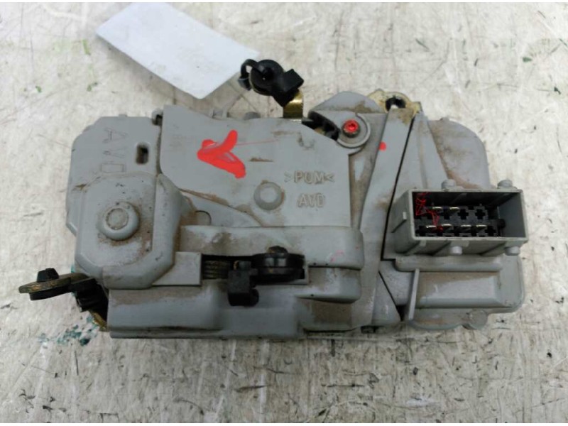 Recambio de cerradura puerta delantera derecha para peugeot 406 berlina (s1/s2) srdt referencia OEM IAM   