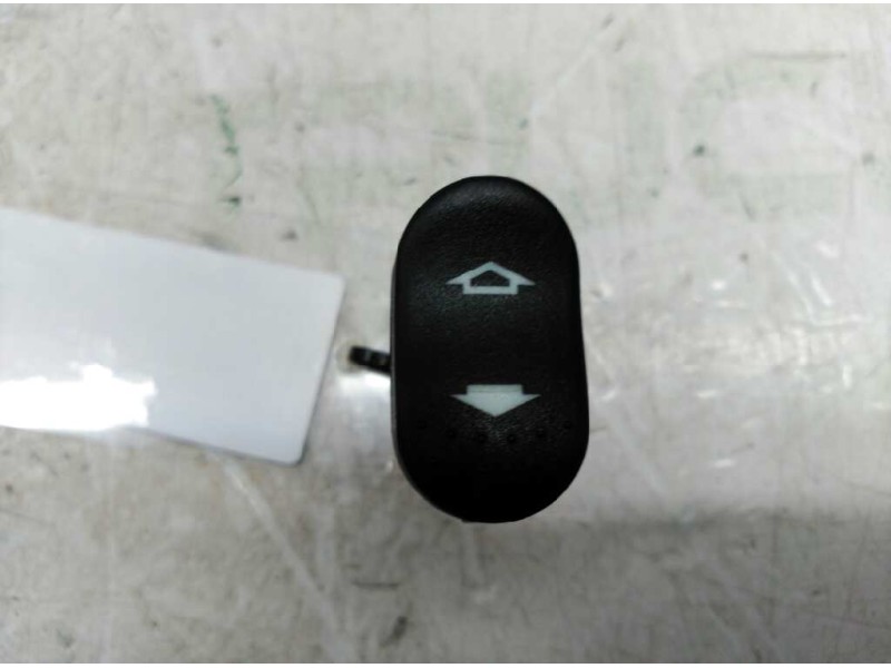 Recambio de mando elevalunas delantero derecho para ford focus berlina (cak) ghia referencia OEM IAM 1324939  