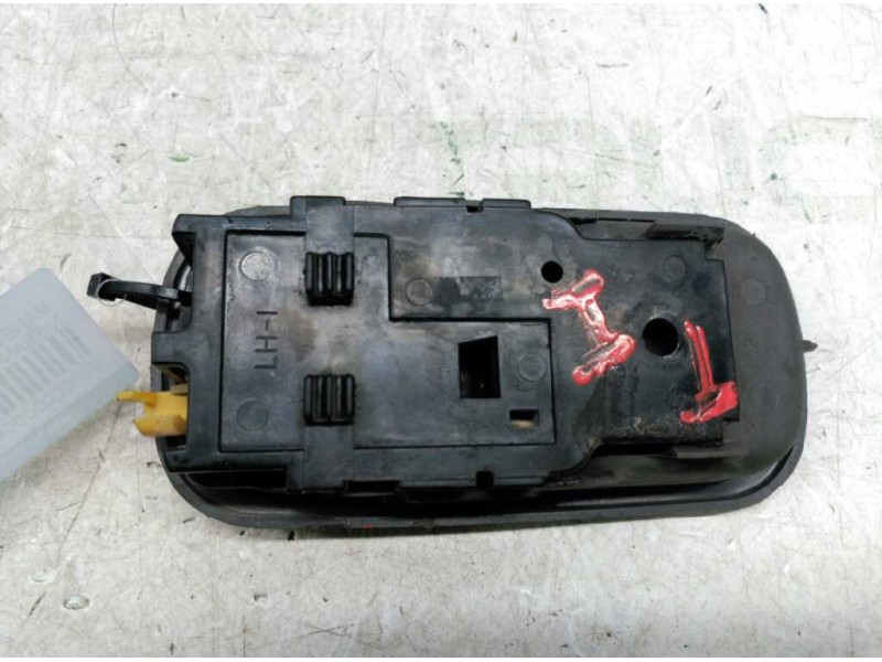 Recambio de maneta interior trasera izquierda para nissan terrano/terrano.ii (r20) se (5-ptas.) referencia OEM IAM   