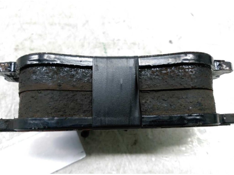 Recambio de pastillas de freno delanteras para peugeot partner (s2) 1.9 diesel referencia OEM IAM   